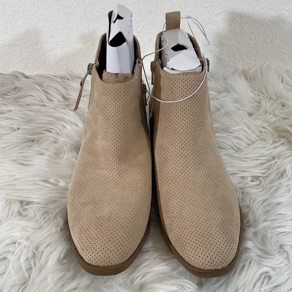 UNIVERSAL THREAD MARLIS BOOTS / BOOTIES MEMORY FOAM SIZE 9 New - Picture 3 of 13